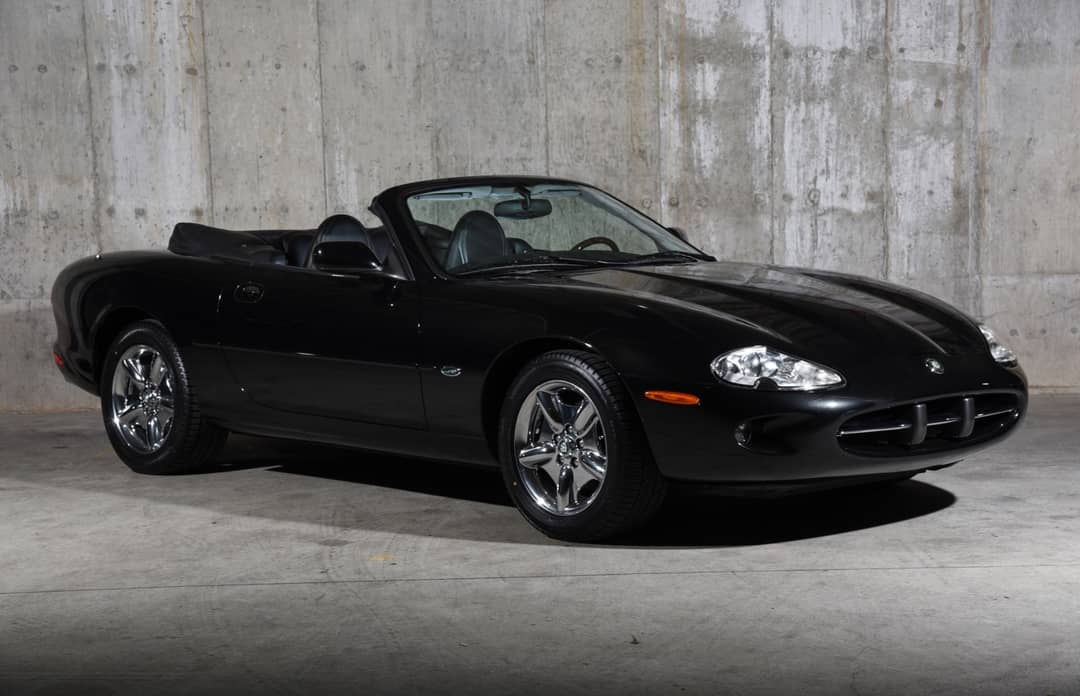 1999 Jaguar XK-Series XK8 — photo 2