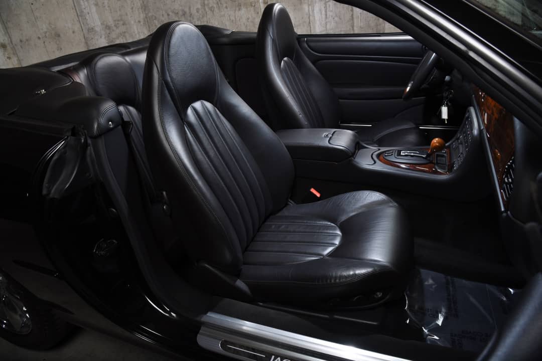 1999 Jaguar XK-Series XK8 — photo 17