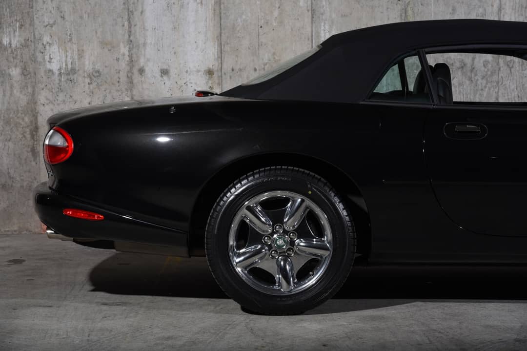 1999 Jaguar XK-Series XK8 — photo 35