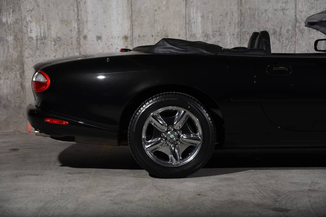 1999 Jaguar XK-Series XK8 — photo 36