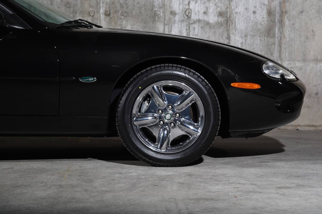 1999 Jaguar XK-Series XK8 — photo 37