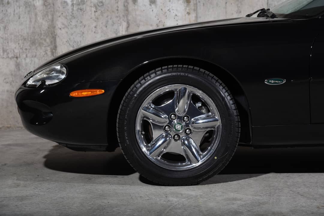 1999 Jaguar XK-Series XK8 — photo 38