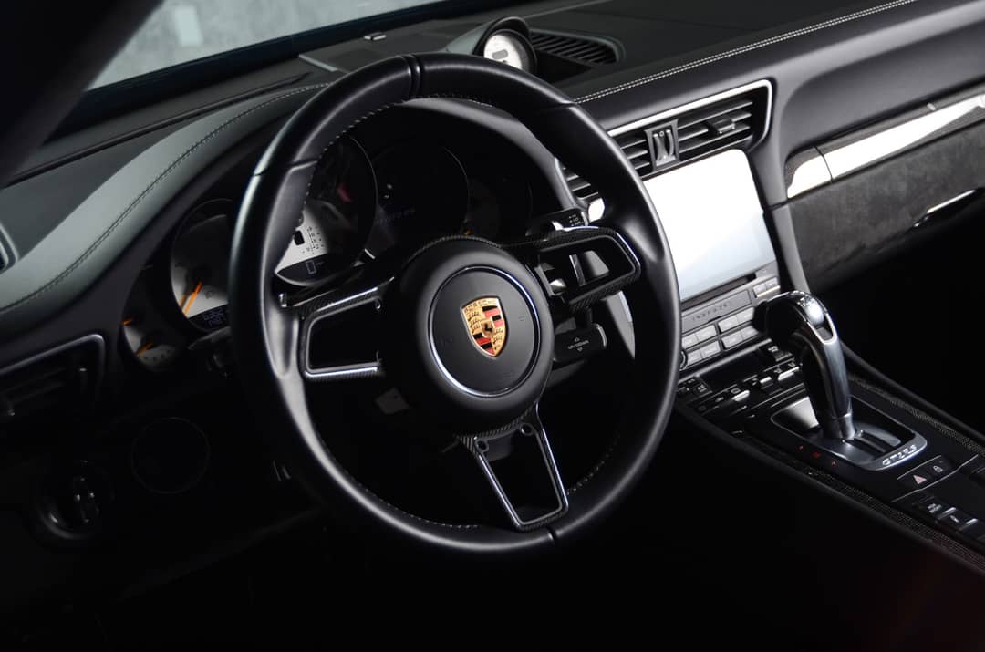 2019 Porsche 911 GT2 RS — photo 25