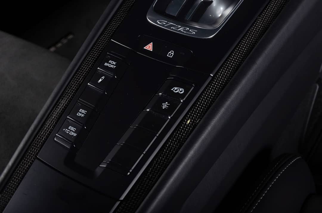 2019 Porsche 911 GT2 RS — photo 27