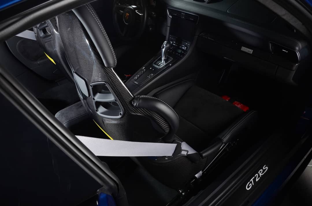 2019 Porsche 911 GT2 RS — photo 28