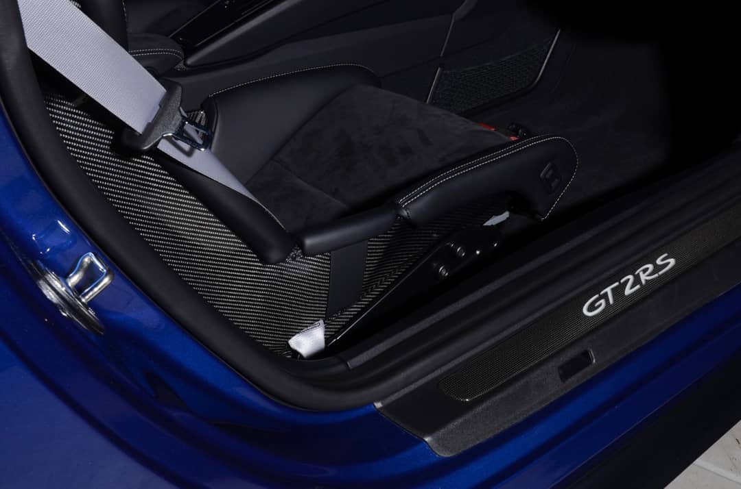 2019 Porsche 911 GT2 RS — photo 29