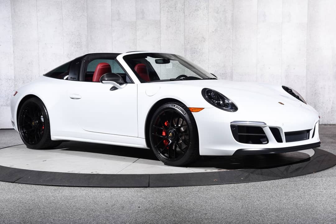 2019 Porsche 911 Targa 4 GTS — photo 2