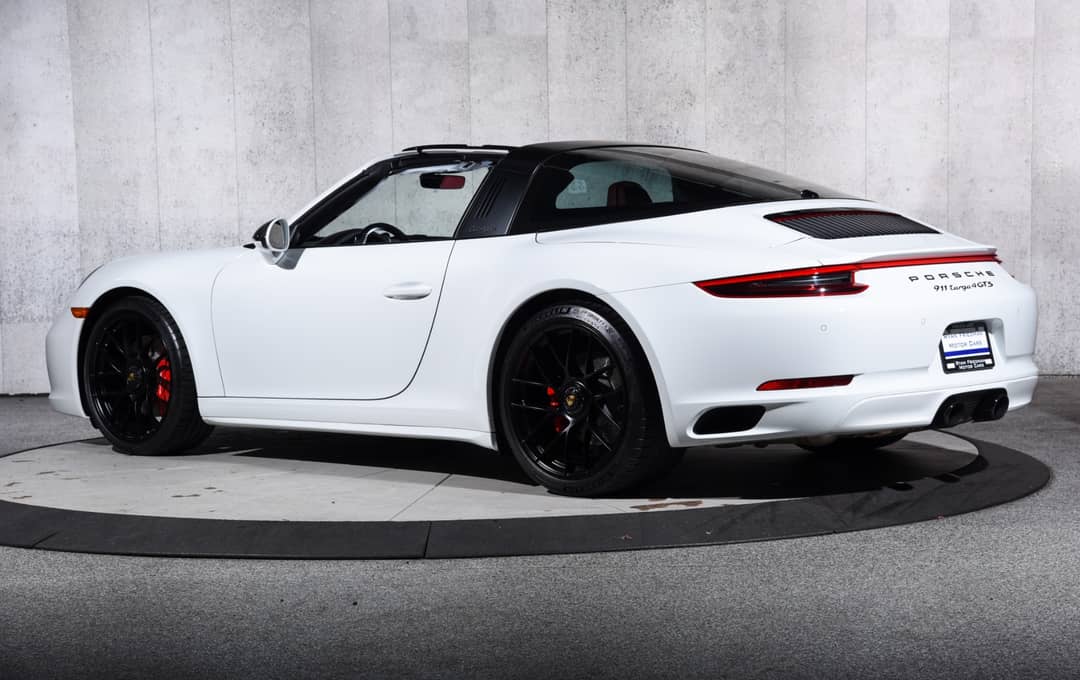 2019 Porsche 911 Targa 4 GTS — photo 11