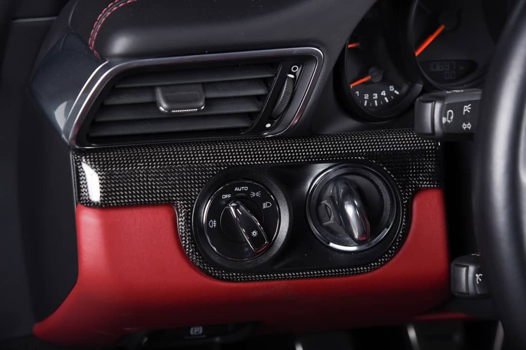 2019 Porsche 911 Targa 4 GTS — photo 26