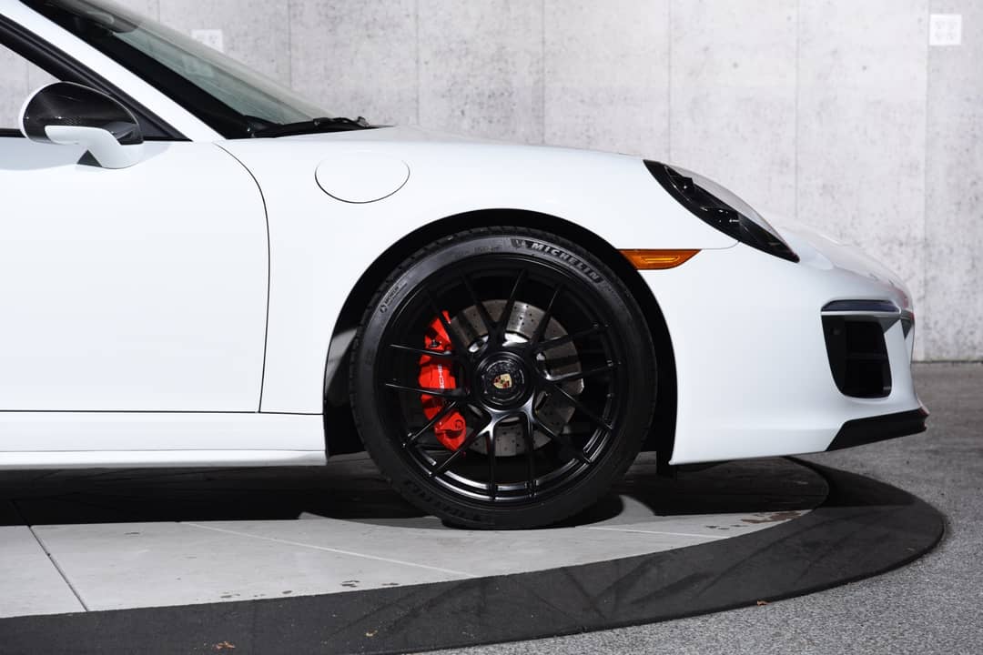 2019 Porsche 911 Targa 4 GTS — photo 39