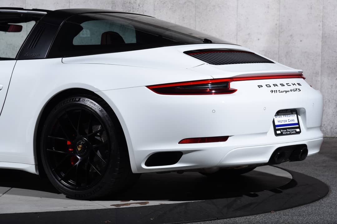 2019 Porsche 911 Targa 4 GTS — photo 42