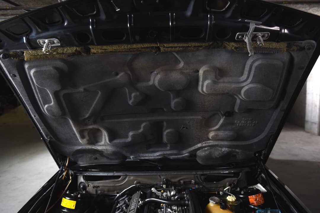 1988 BMW M5 — photo 11
