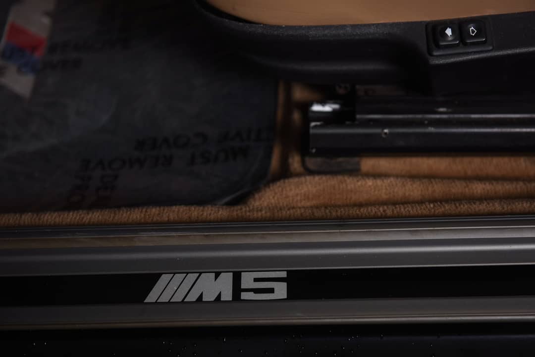 1988 BMW M5 — photo 25