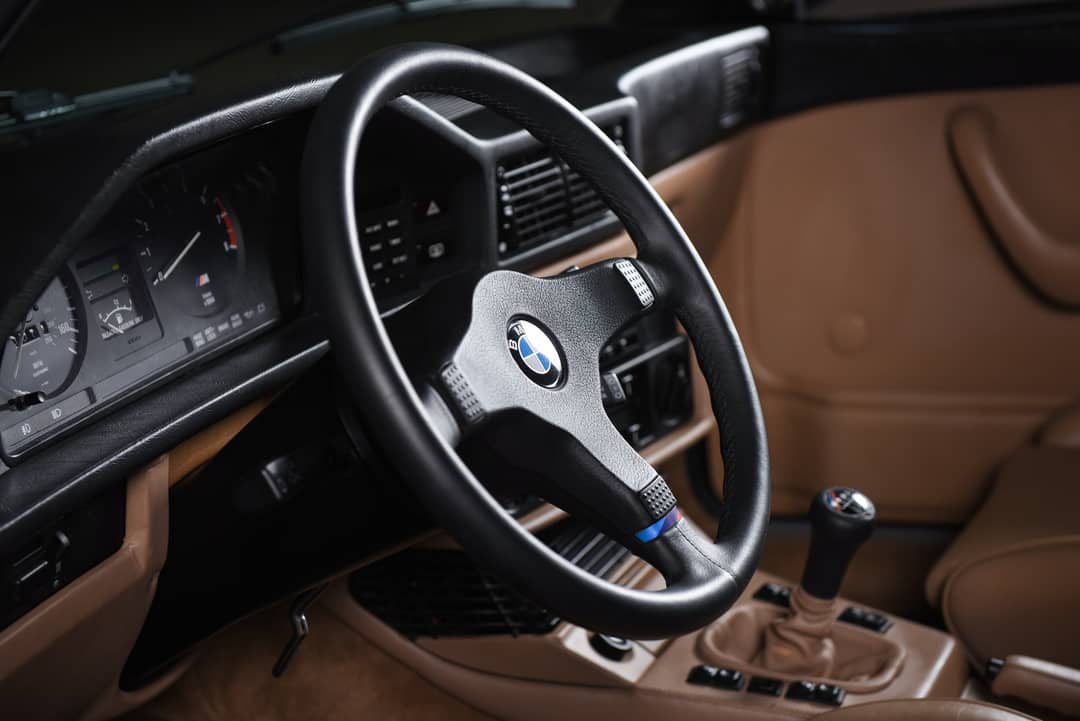 1988 BMW M5 — photo 26