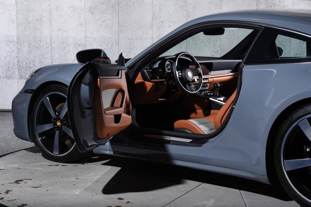 2024 Porsche 911 Carrera 4S — photo 16