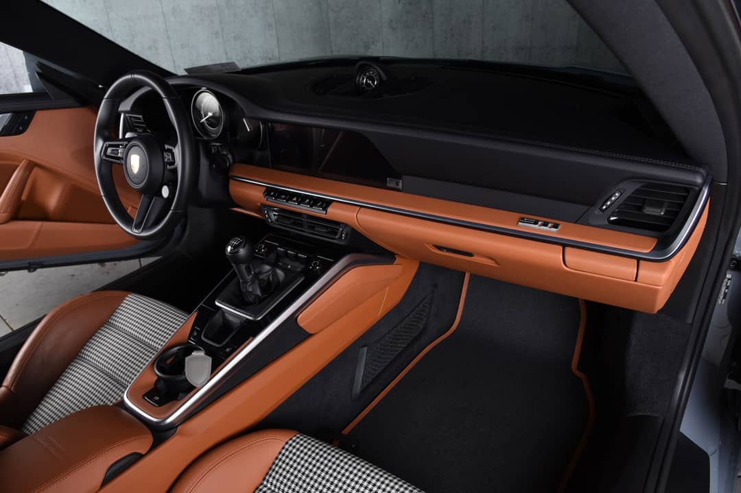 2024 Porsche 911 Carrera 4S — photo 17