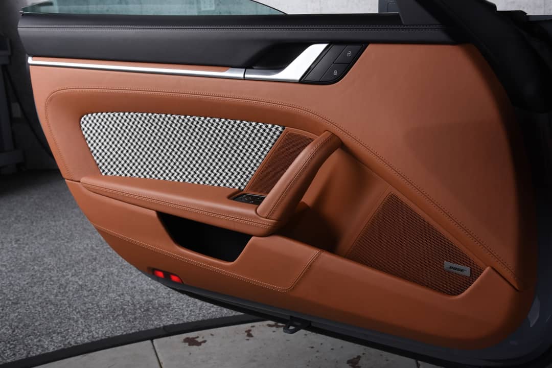 2024 Porsche 911 Carrera 4S — photo 24