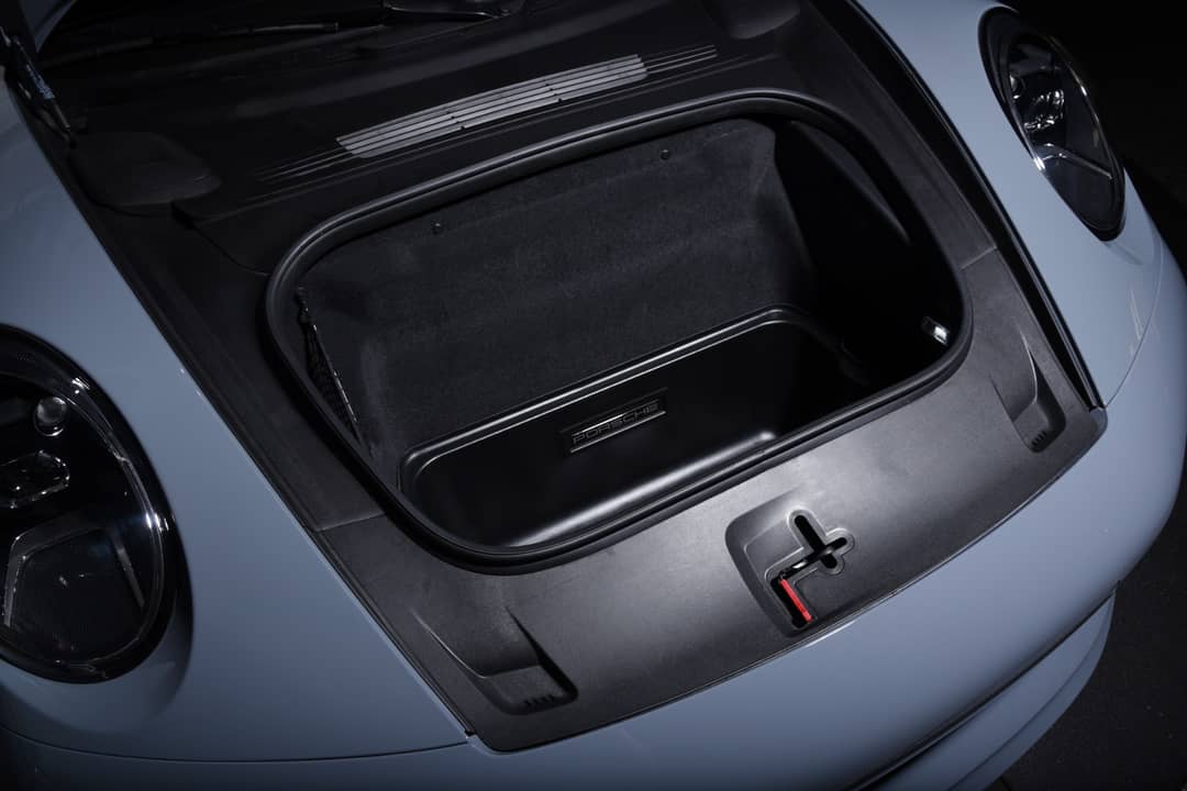 2024 Porsche 911 Carrera 4S — photo 29