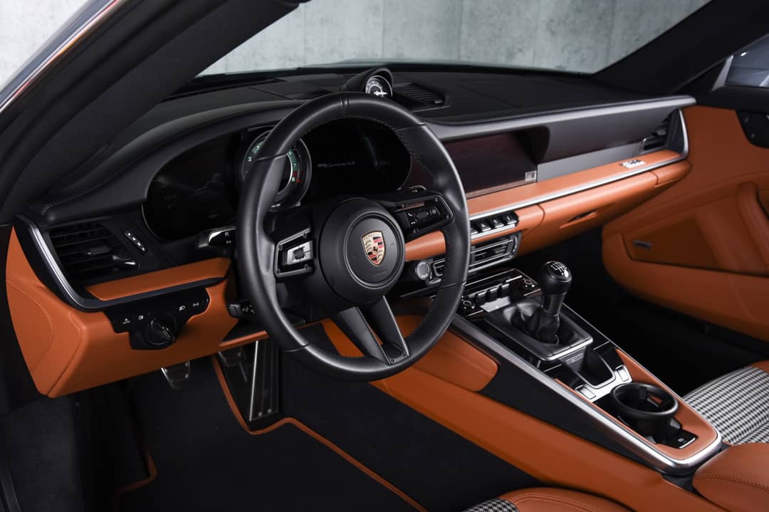 2024 Porsche 911 Carrera 4S — photo 4