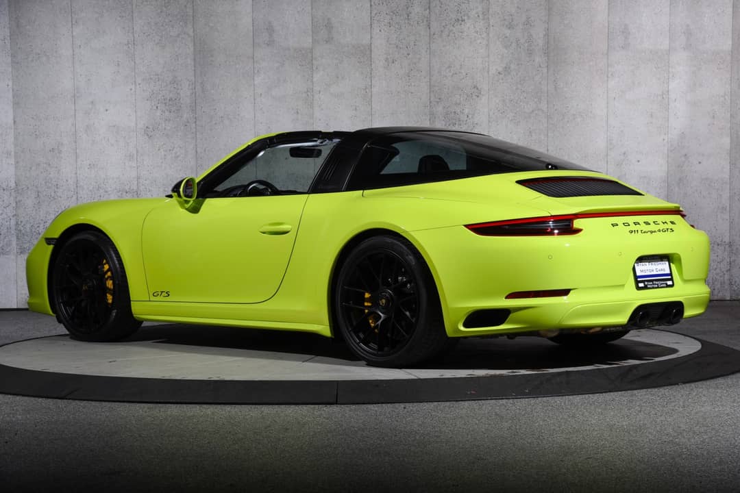 2018 Porsche 911 Targa 4 GTS — photo 12