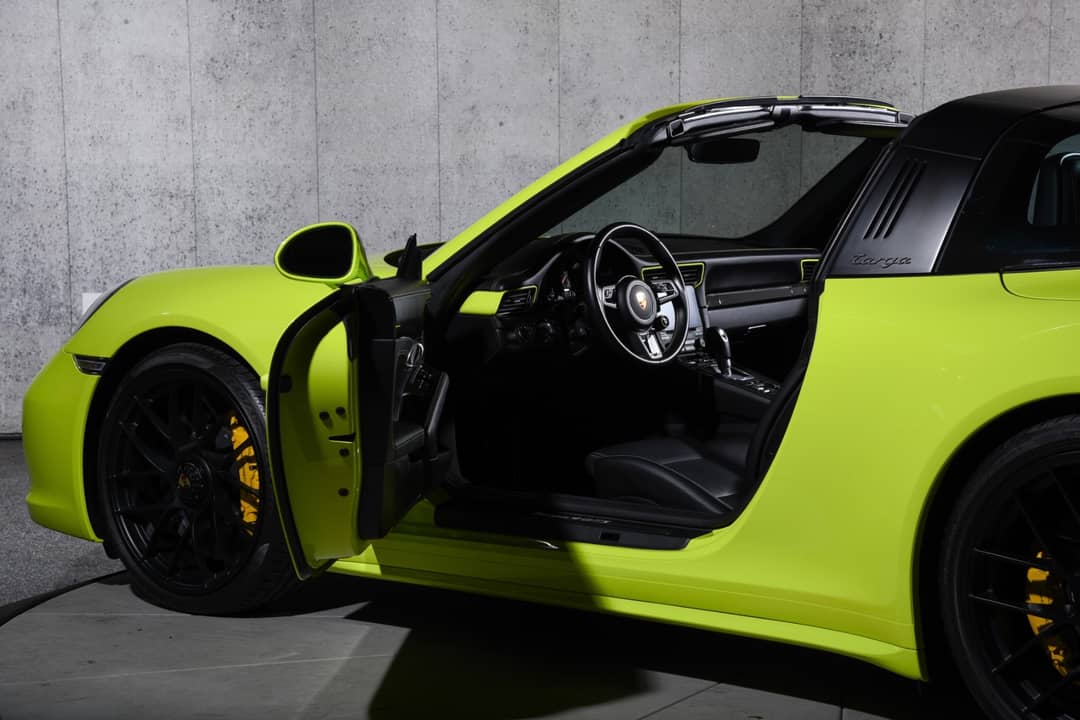2018 Porsche 911 Targa 4 GTS — photo 18