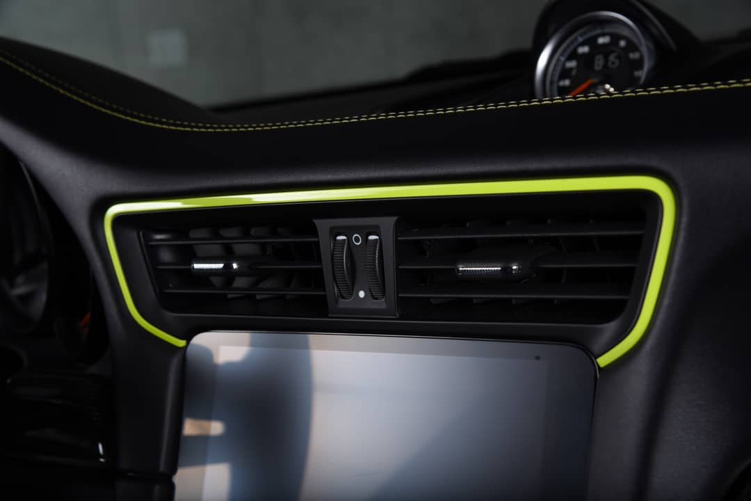 2018 Porsche 911 Targa 4 GTS — photo 24