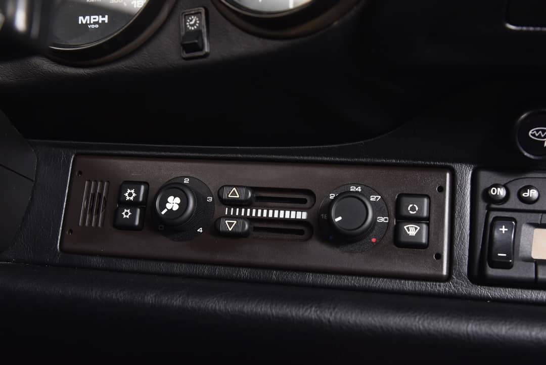 1996 Porsche 911 Carrera — photo 25