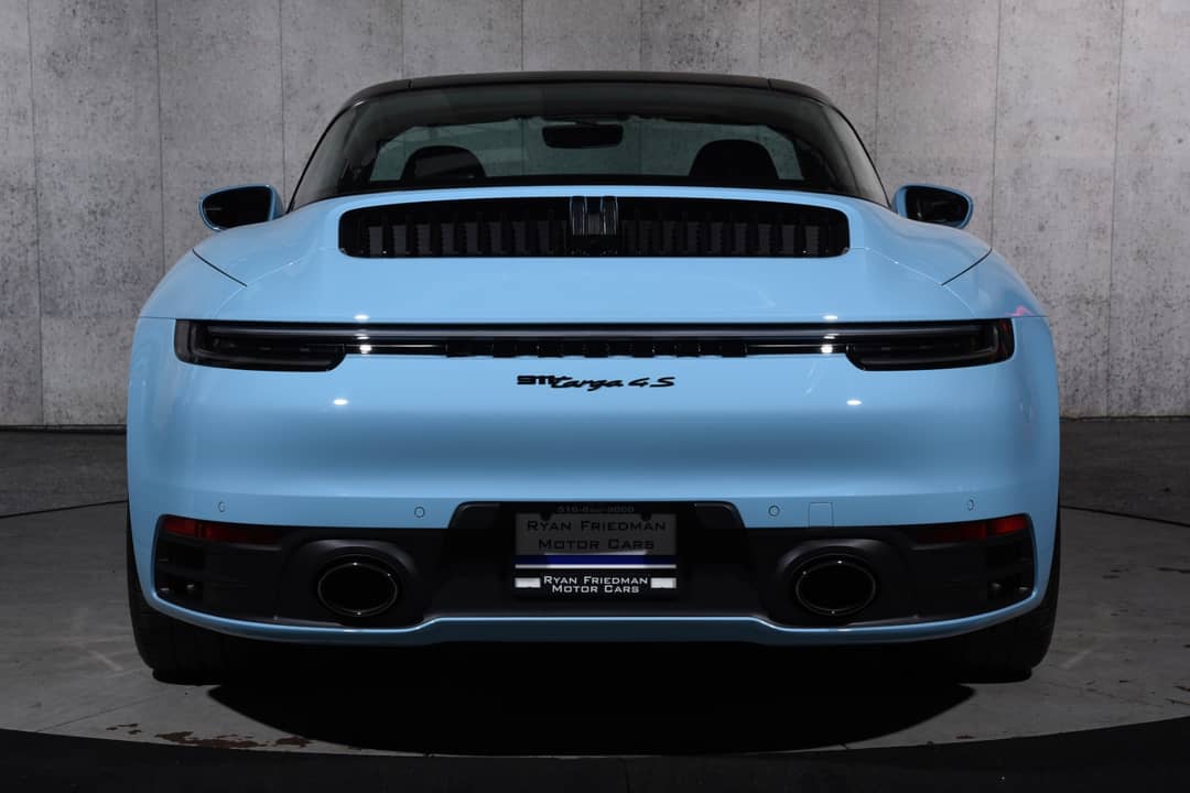 2022 Porsche 911 Targa 4S — photo 11