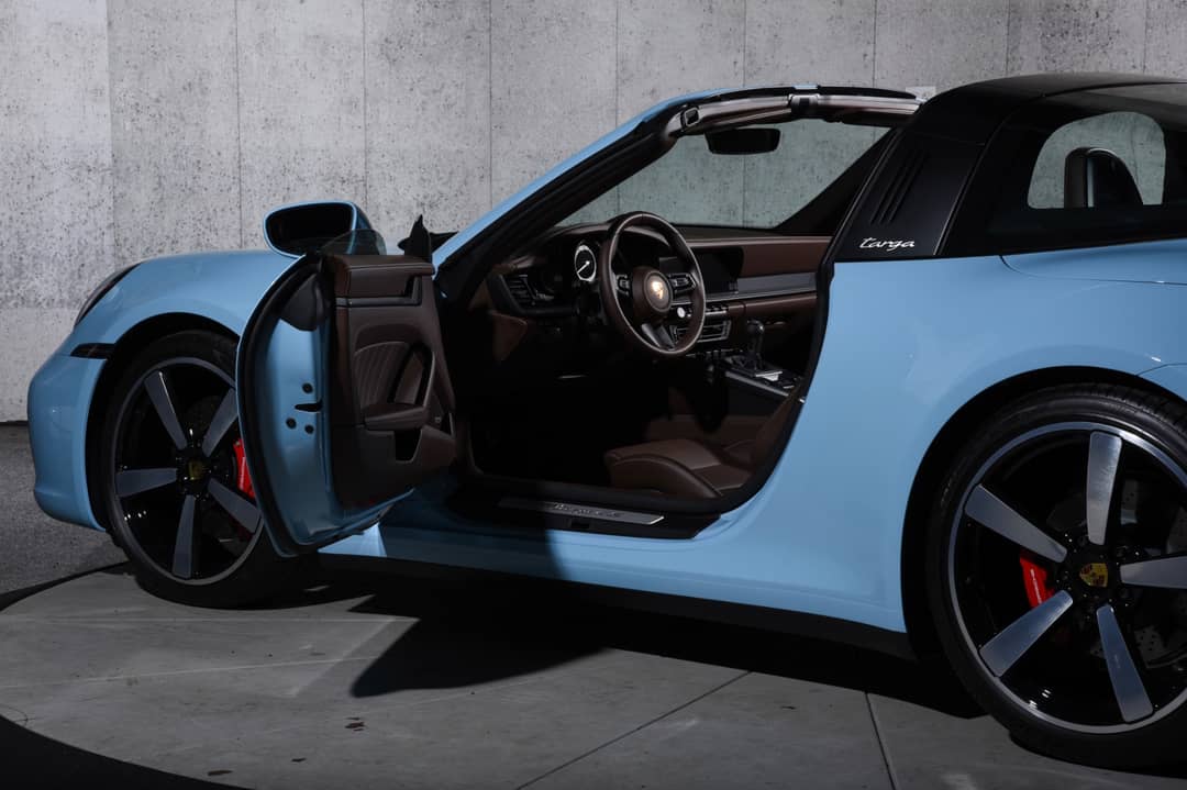 2022 Porsche 911 Targa 4S — photo 15
