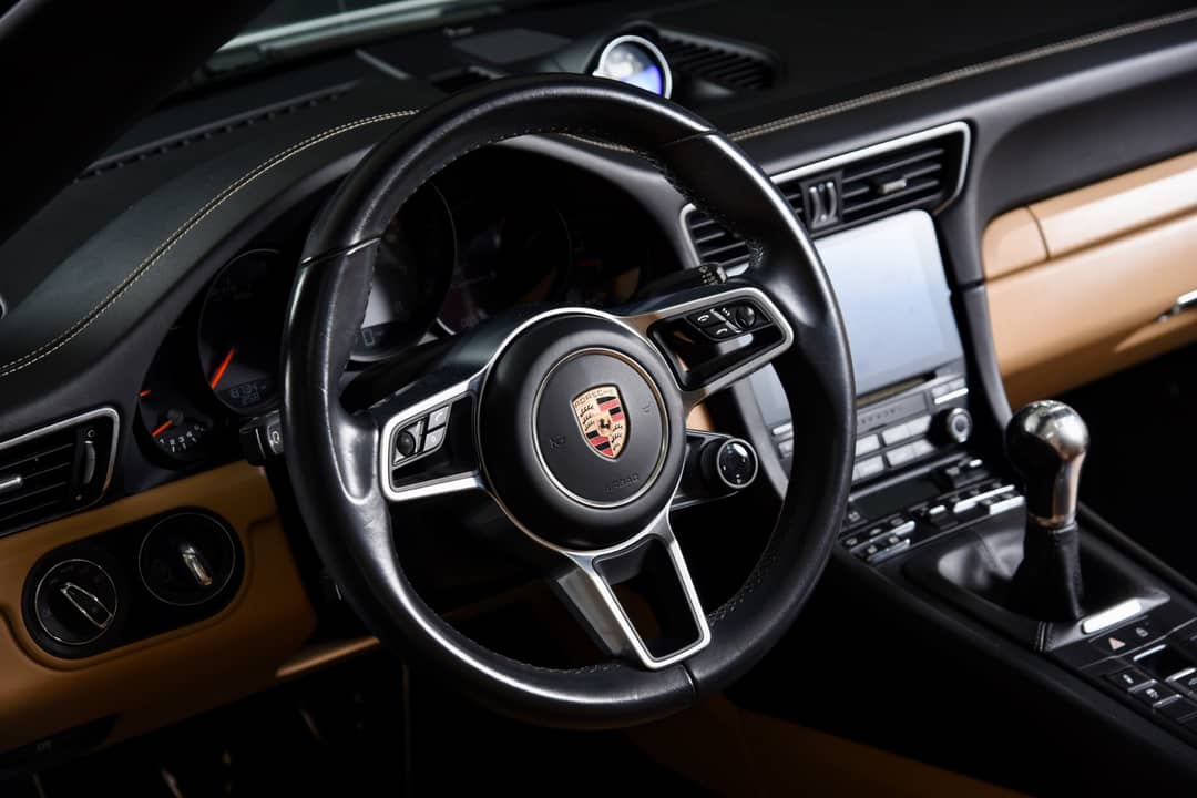 2019 Porsche 911 Carrera S — photo 18
