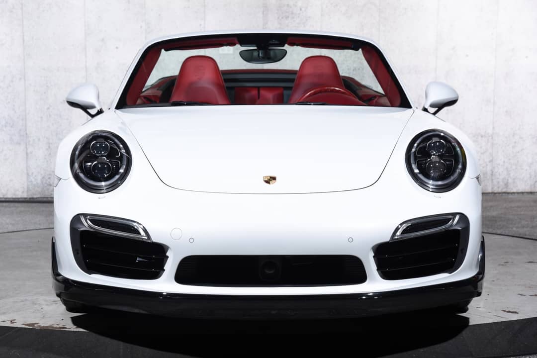 2016 Porsche 911 Turbo S — photo 11