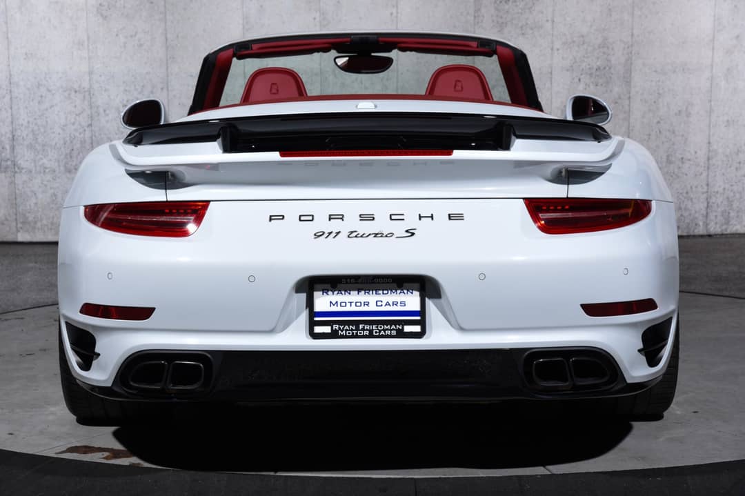 2016 Porsche 911 Turbo S — photo 12