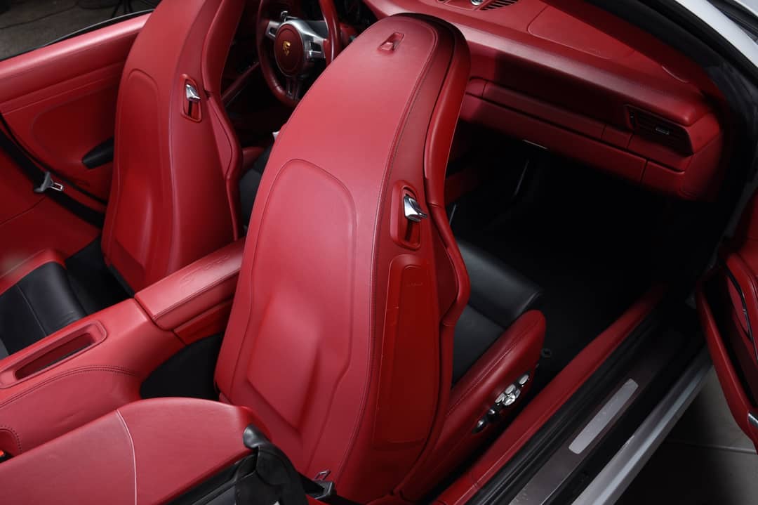 2016 Porsche 911 Turbo S — photo 19