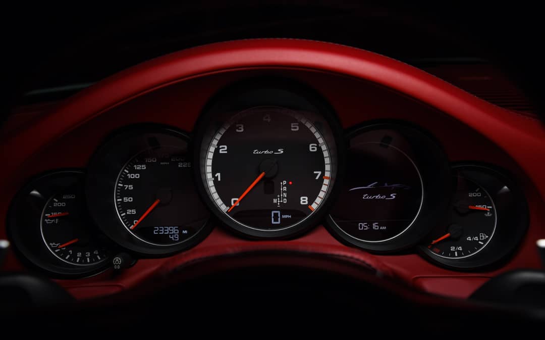 2016 Porsche 911 Turbo S — photo 32