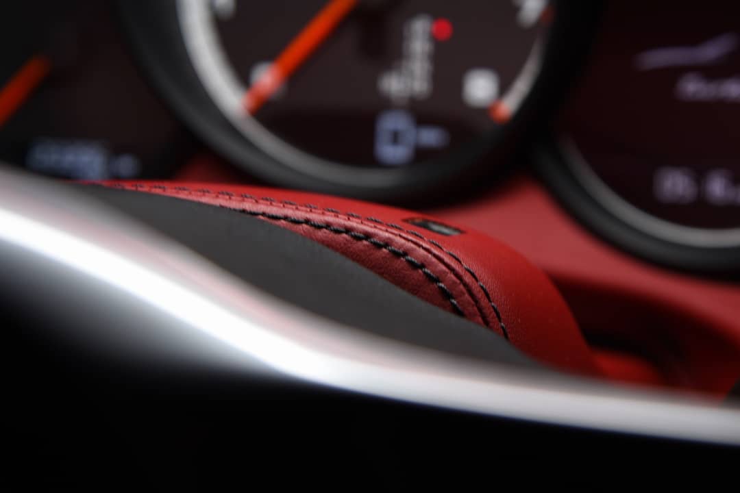 2016 Porsche 911 Turbo S — photo 33