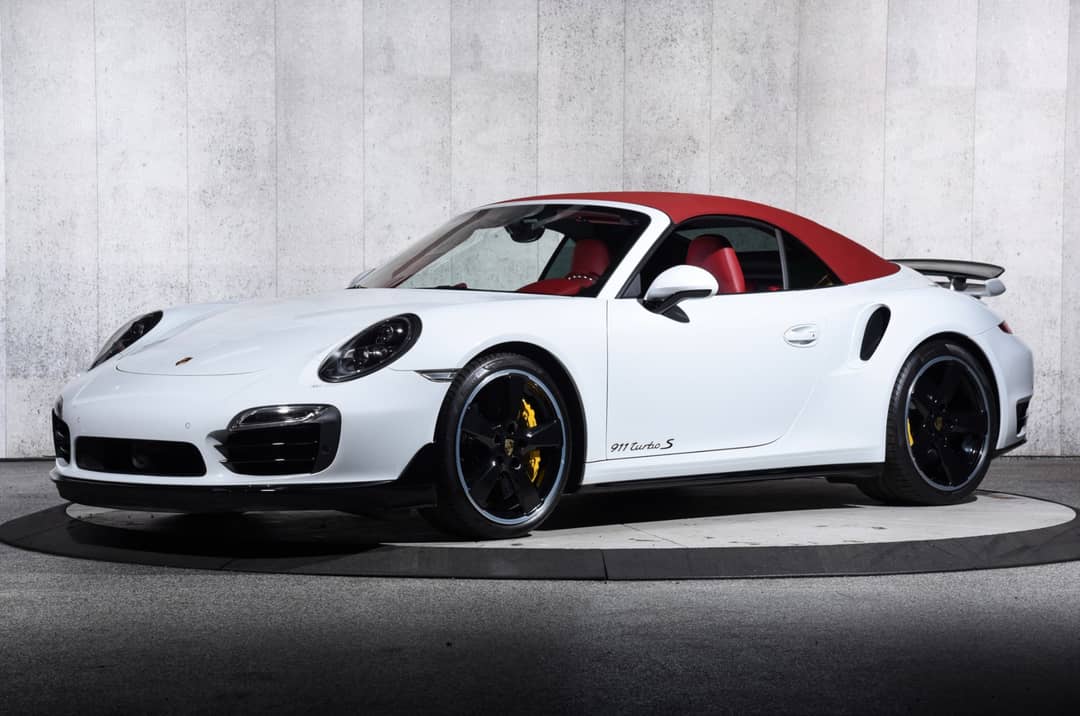 2016 Porsche 911 Turbo S — photo 35