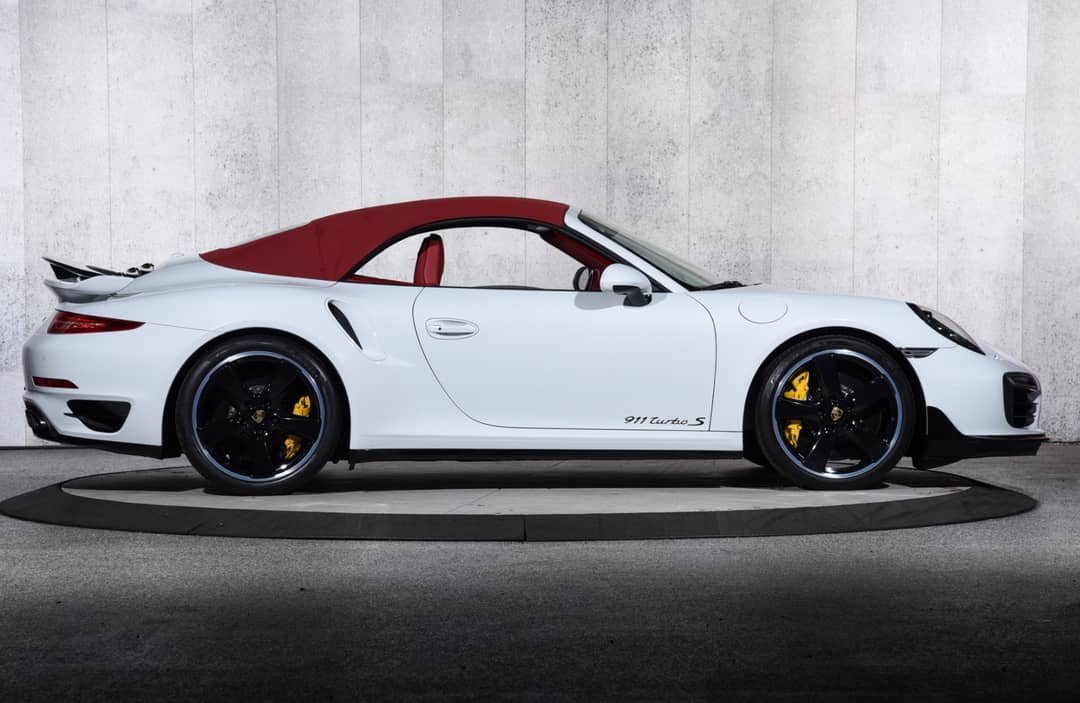 2016 Porsche 911 Turbo S — photo 38