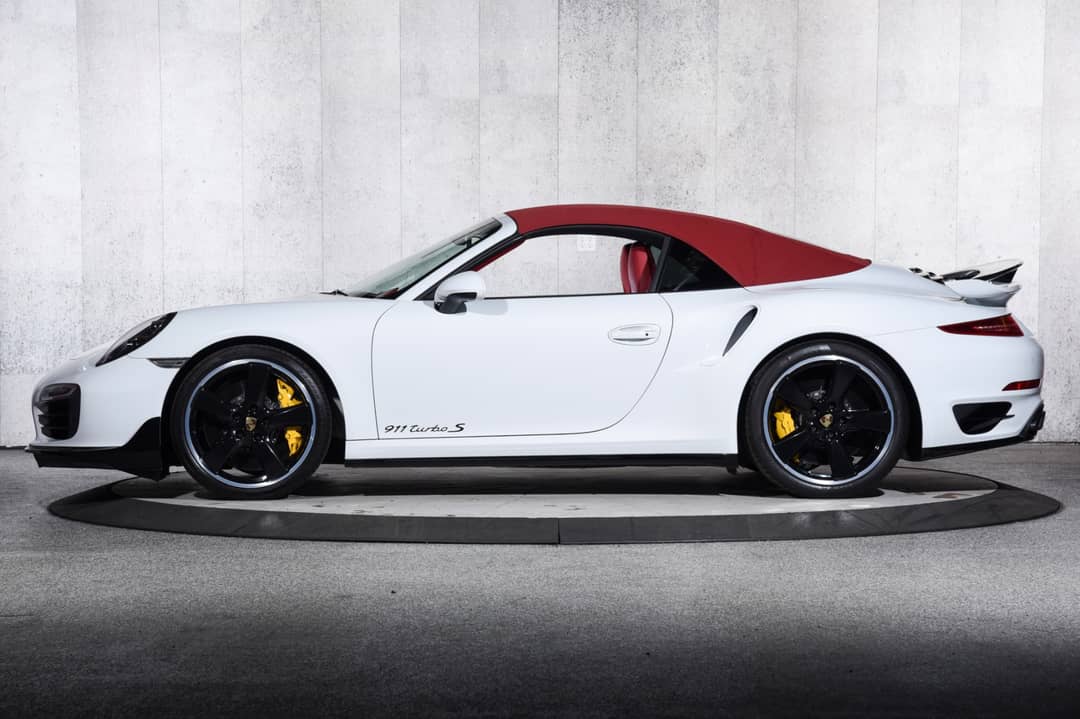 2016 Porsche 911 Turbo S — photo 39
