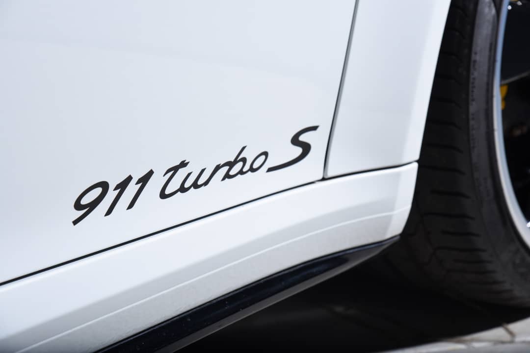 2016 Porsche 911 Turbo S — photo 40