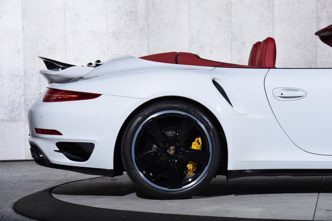 2016 Porsche 911 Turbo S — photo 45