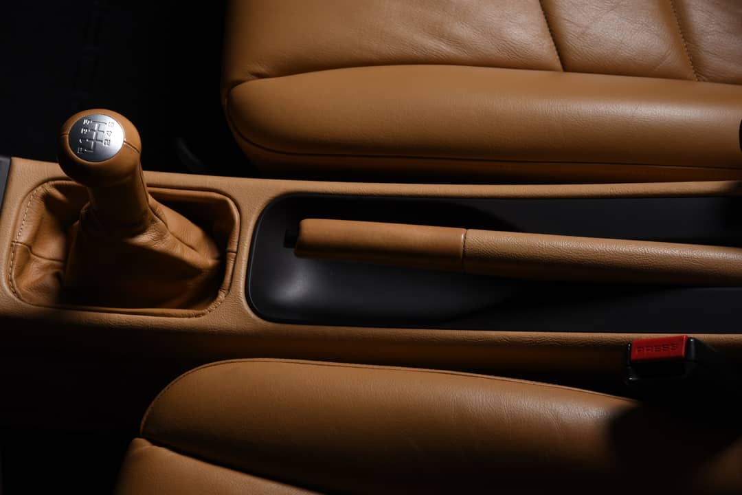 1997 Porsche 911 Carrera 4S — photo 19