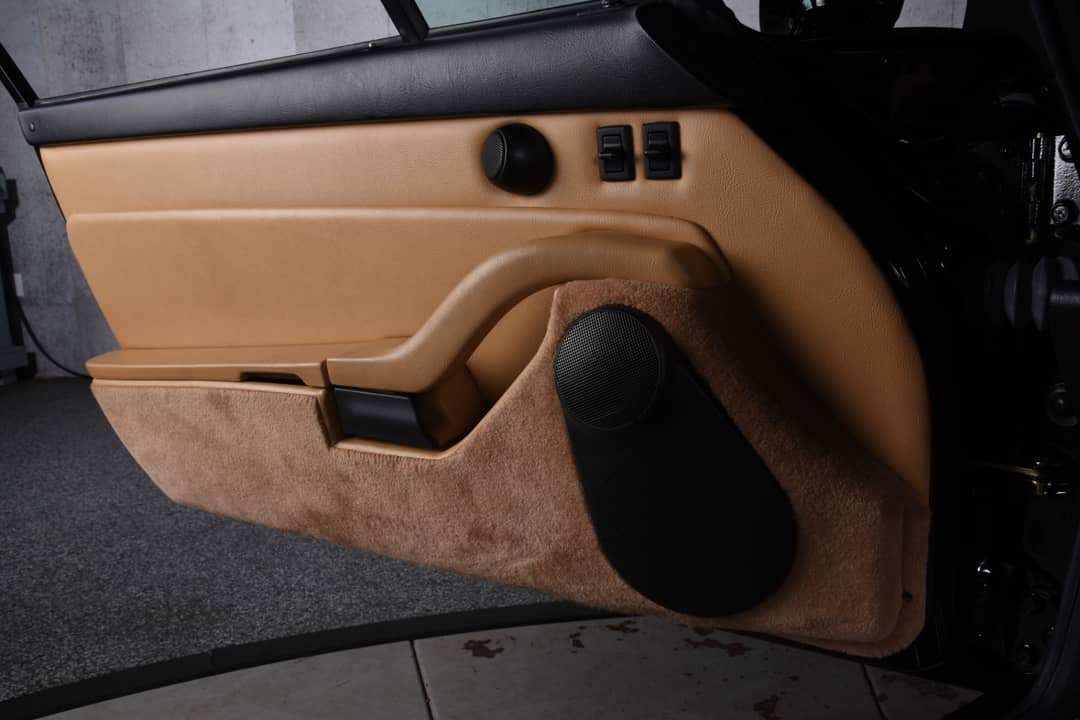 1997 Porsche 911 Carrera 4S — photo 24