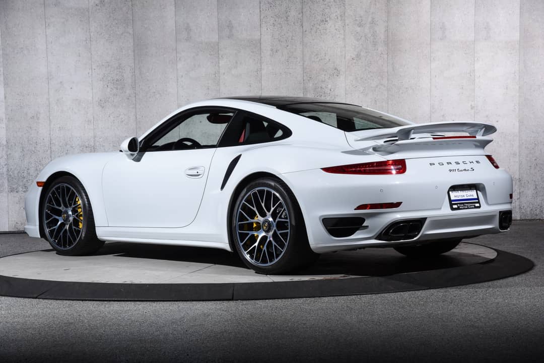 2015 Porsche 911 Turbo S — photo 3