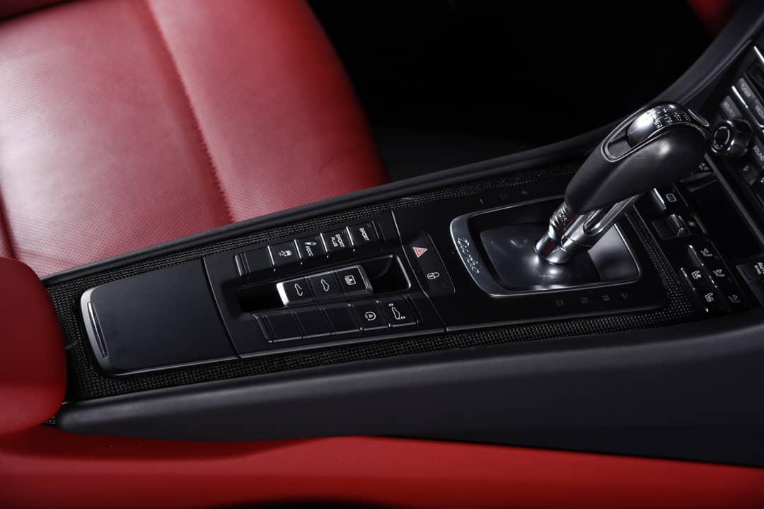 2015 Porsche 911 Turbo S — photo 24