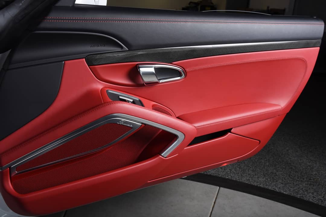 2015 Porsche 911 Turbo S — photo 29
