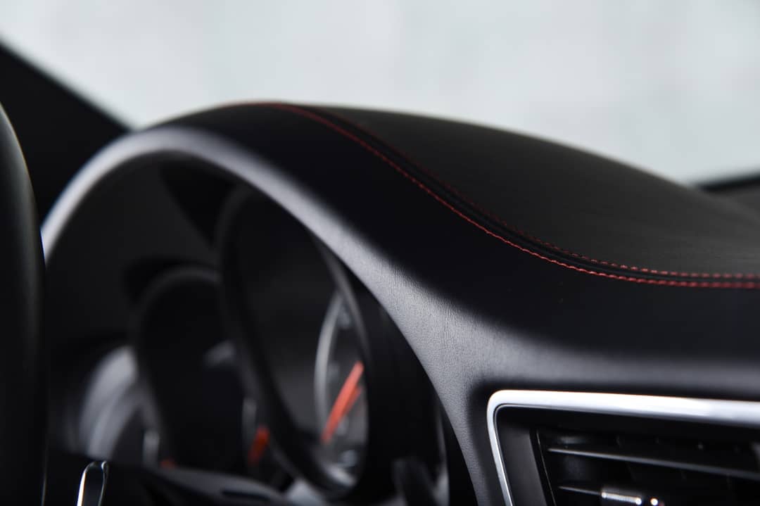 2015 Porsche 911 Turbo S — photo 31