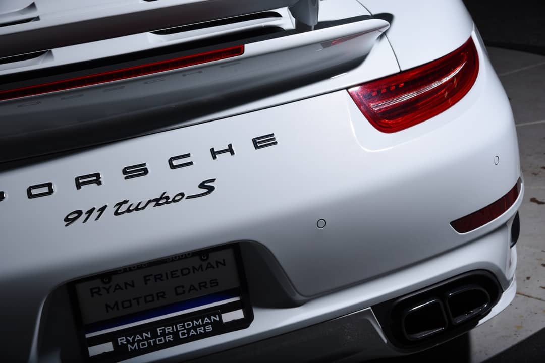 2015 Porsche 911 Turbo S — photo 41