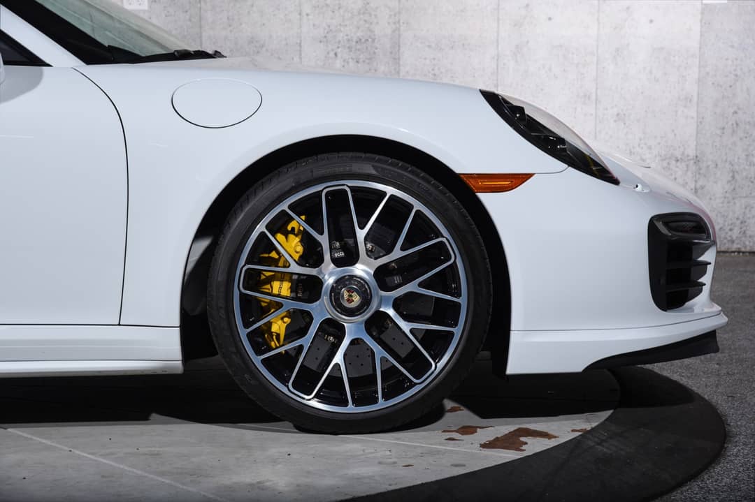 2015 Porsche 911 Turbo S — photo 45