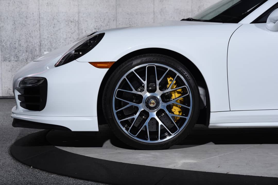 2015 Porsche 911 Turbo S — photo 46