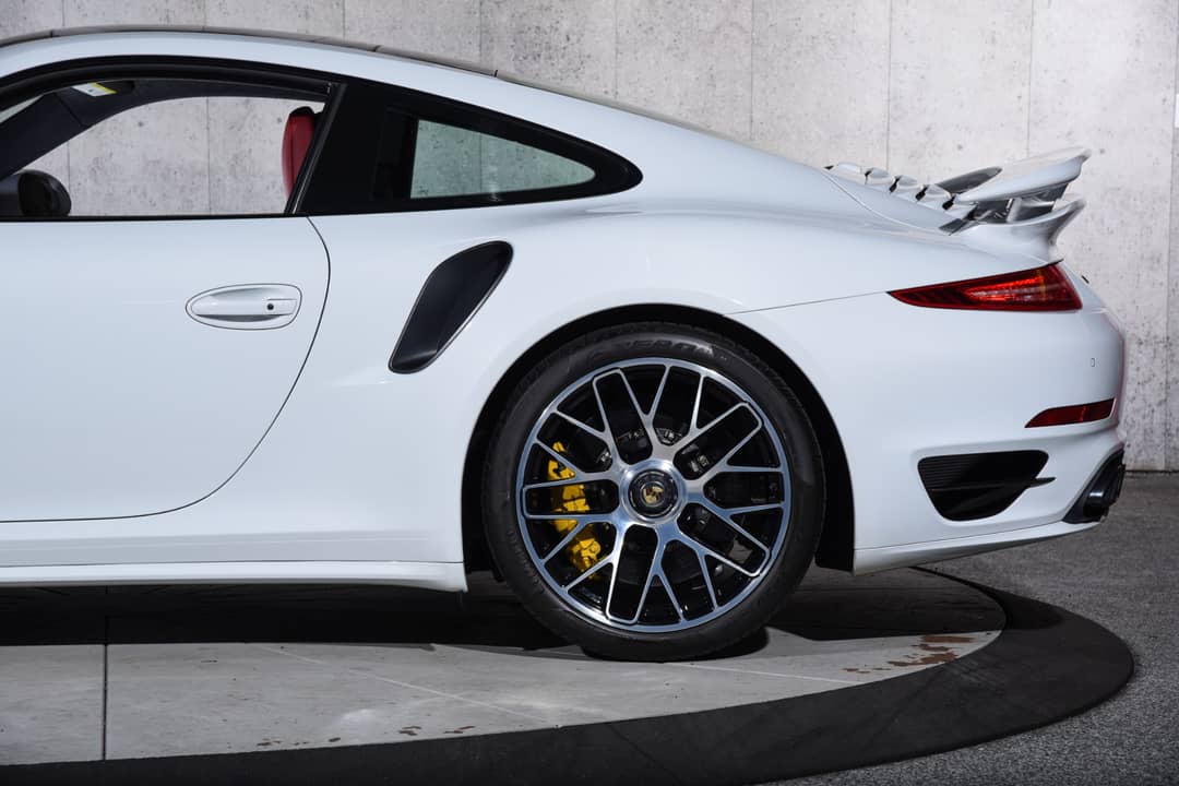 2015 Porsche 911 Turbo S — photo 47